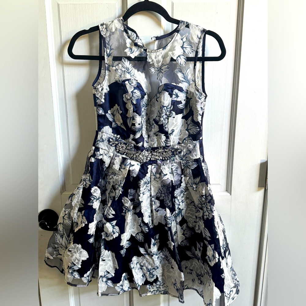 B Darlin Jr dress 1/2